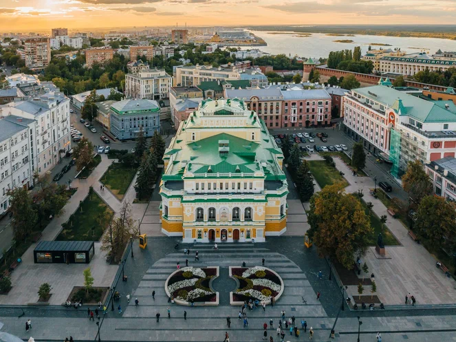 festival-russkikh-zarubezhnykh-teatrov-teatralnaya-osen