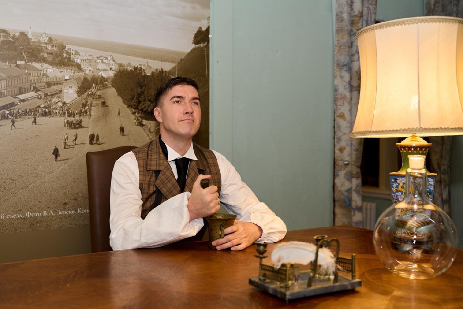 teatralizovanny-spektakl-s-chaepitiem-vstrecha-s-provizorom