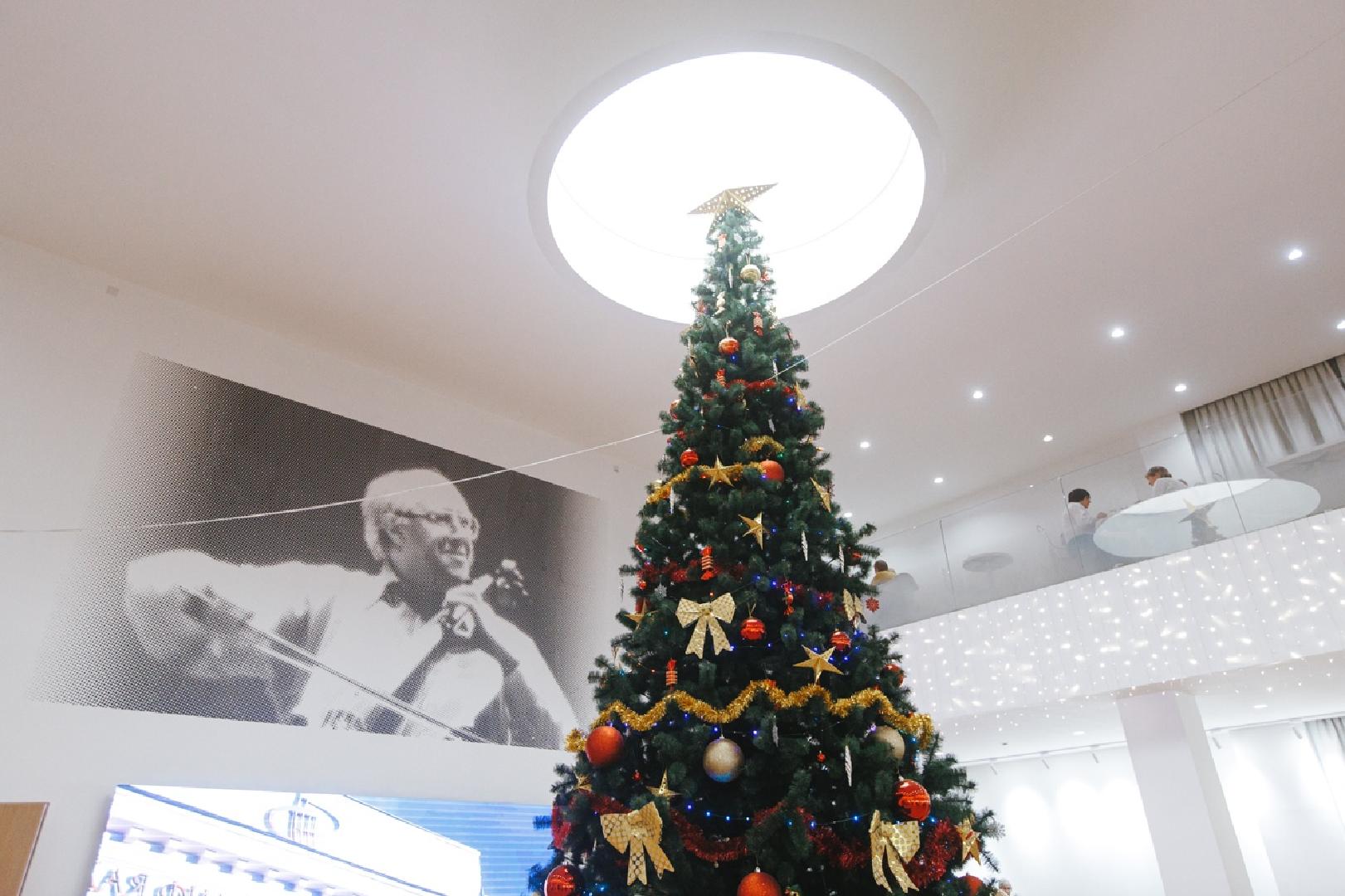 muzykalnaya-skazka-ded-moroz-vernis