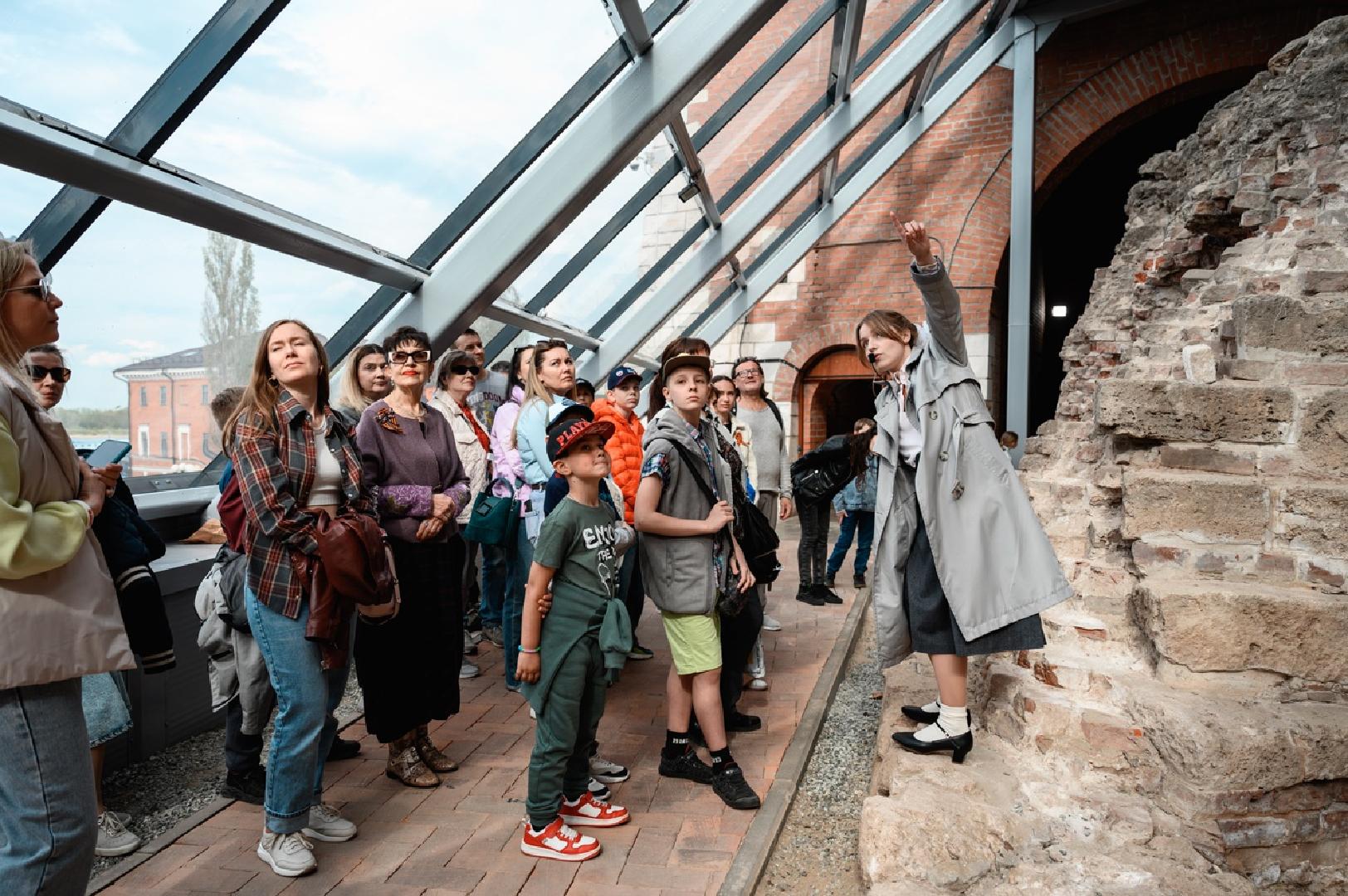 immersivnaya-ekskursiya-krasnye-kazarmy