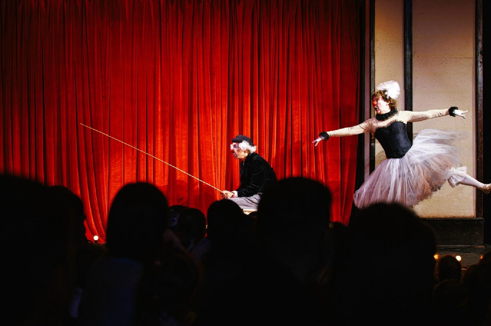 spektakl-deniskiny-rasskazy