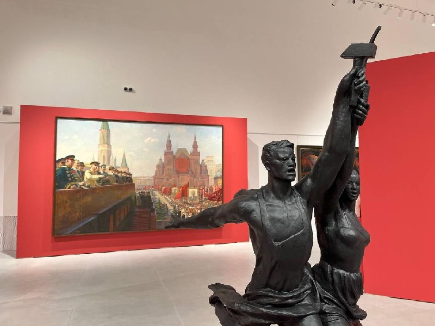 vystavka-geroi-i-budni