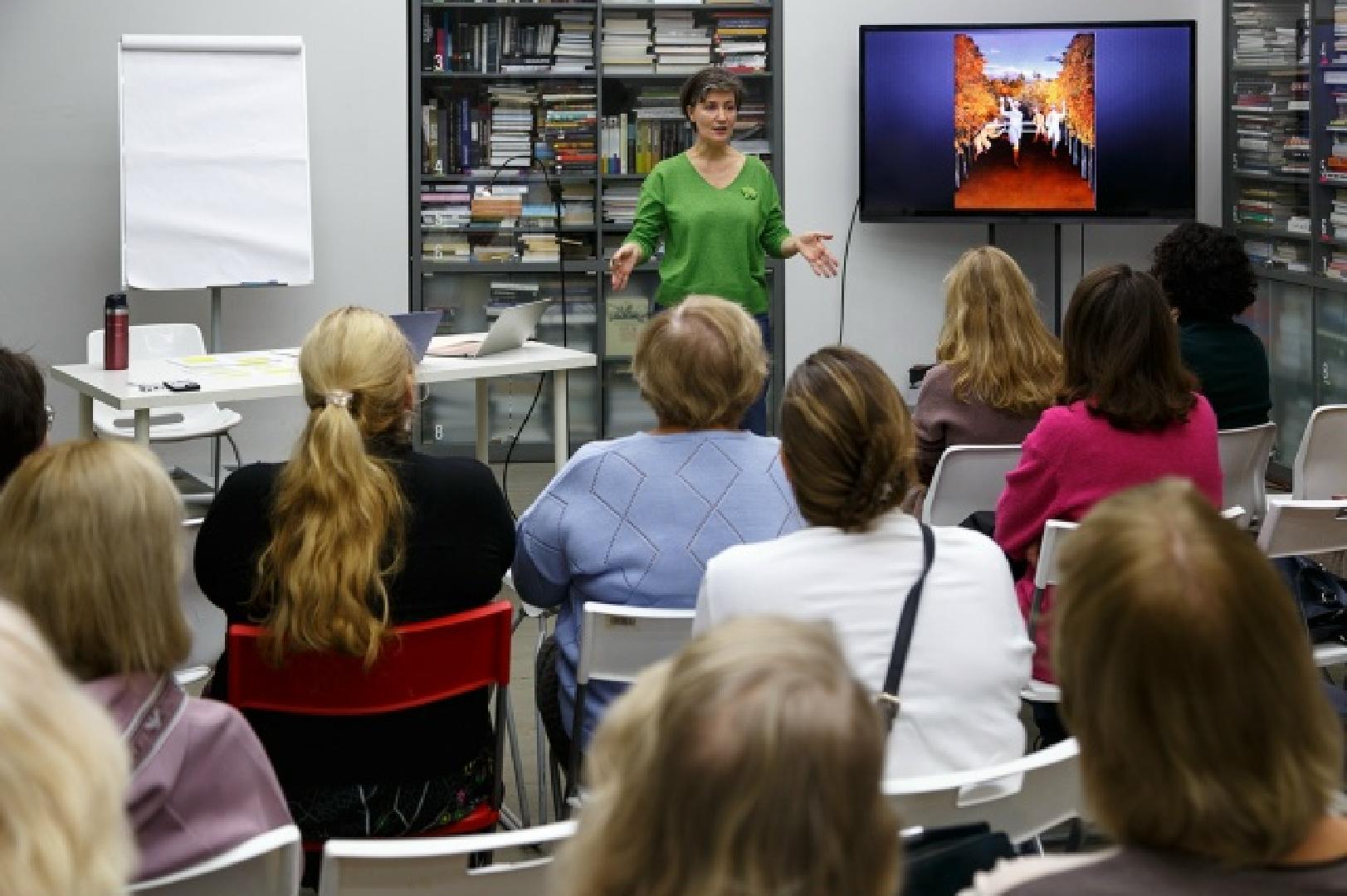 lektsiya-polet-nad-realnostyu-mark-shagal