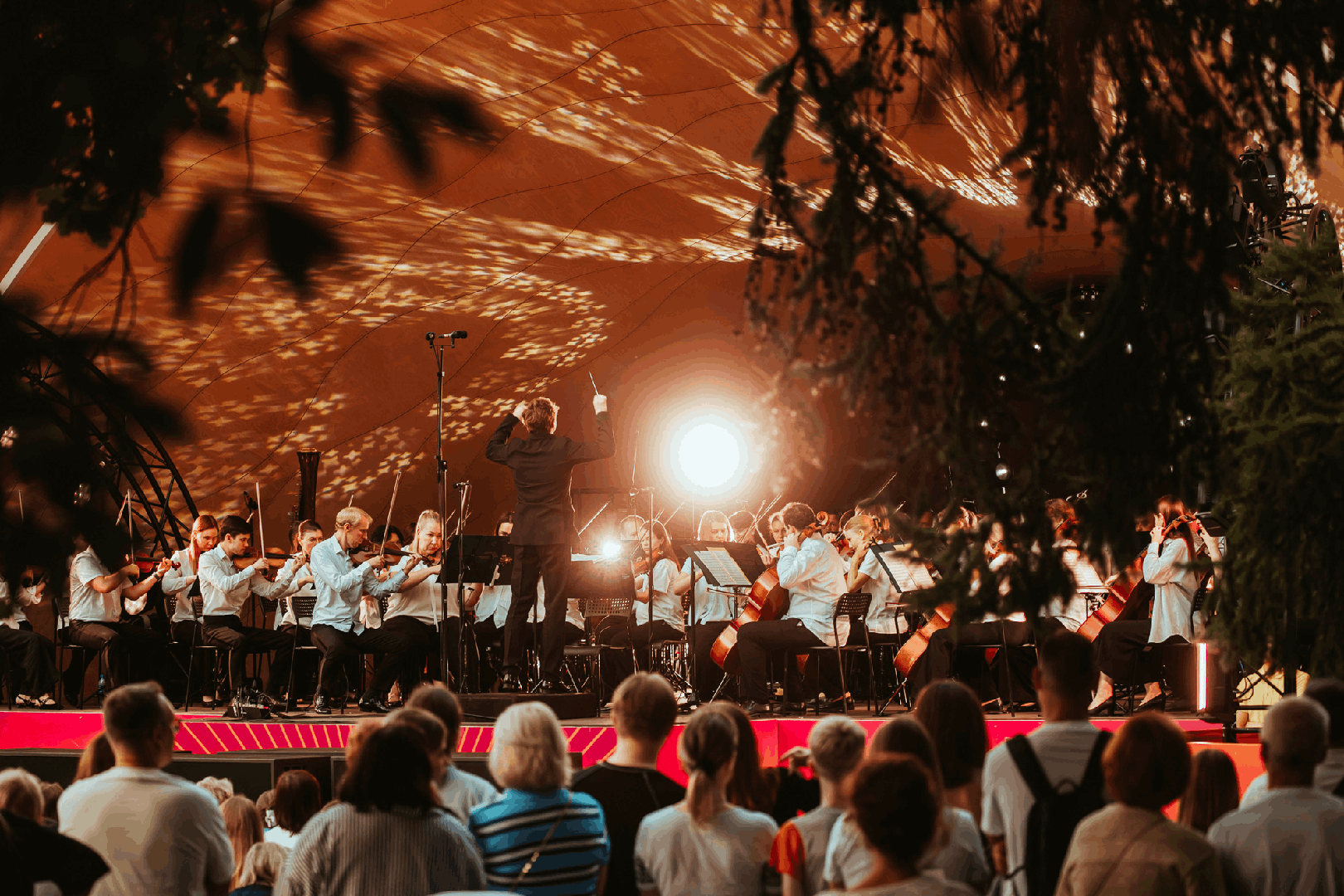 multizhanrovy-festival-stolitsa-zakatov