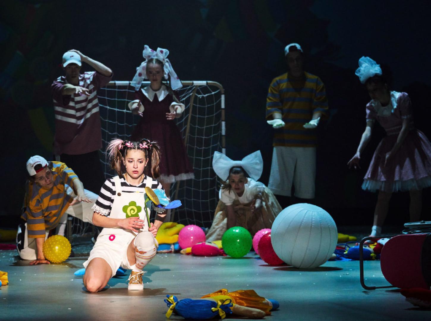 spektakl-tsvetik-semitsvetik-gastroli