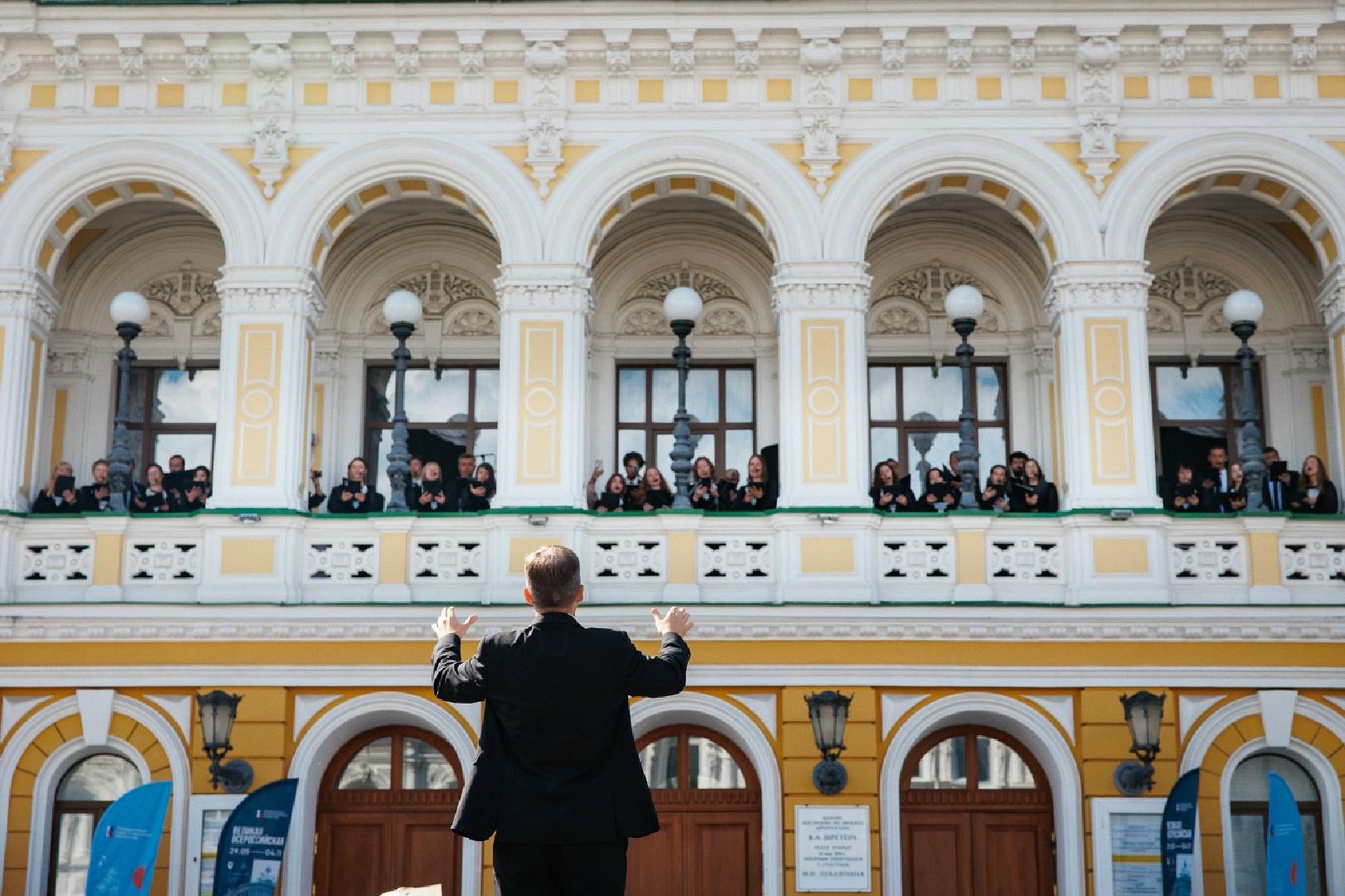 festival-muzyka-balkonov